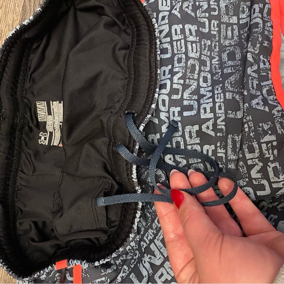 Under Armour athletic shorts size medium - Picture 5 of 9